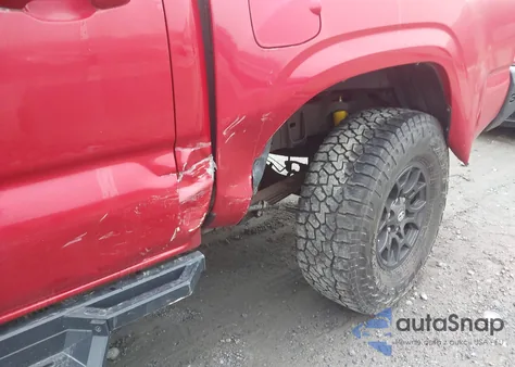 2016 Toyota Tacoma Sr V6 z USA, uszkodzony, nr VIN 5TFCZ5AN4GX037760